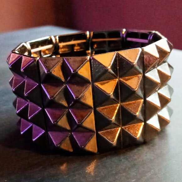 Silver Pyramid Stud 4 Row Punk Rockers Gothic Stretchy Bracelet Glam Heavy Metal - Picture 5 of 11